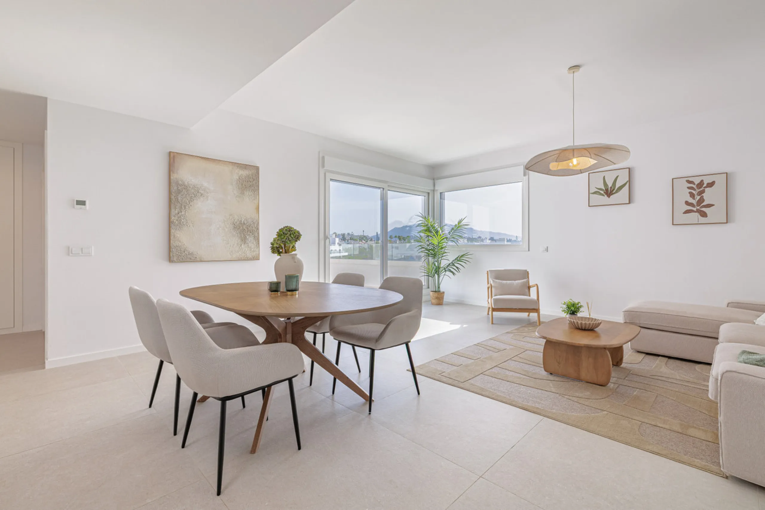 Apartment - Penthouse в продаже в Estepona, Málaga. В доме 3 спален и 2 ванных комнат. Площадь дома 123 м²