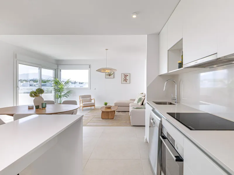 Apartment - Penthouse в продаже в Estepona, Málaga. В доме 3 спален и 2 ванных комнат. Площадь дома 123 м²