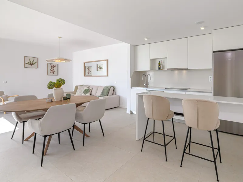 Apartment - Penthouse в продаже в Estepona, Málaga. В доме 3 спален и 2 ванных комнат. Площадь дома 123 м²