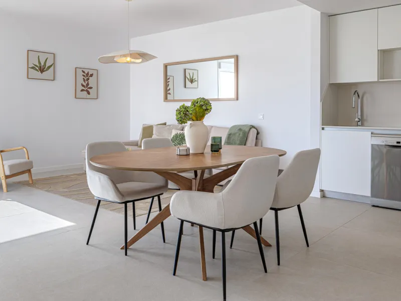Apartment - Penthouse в продаже в Estepona, Málaga. В доме 3 спален и 2 ванных комнат. Площадь дома 123 м²