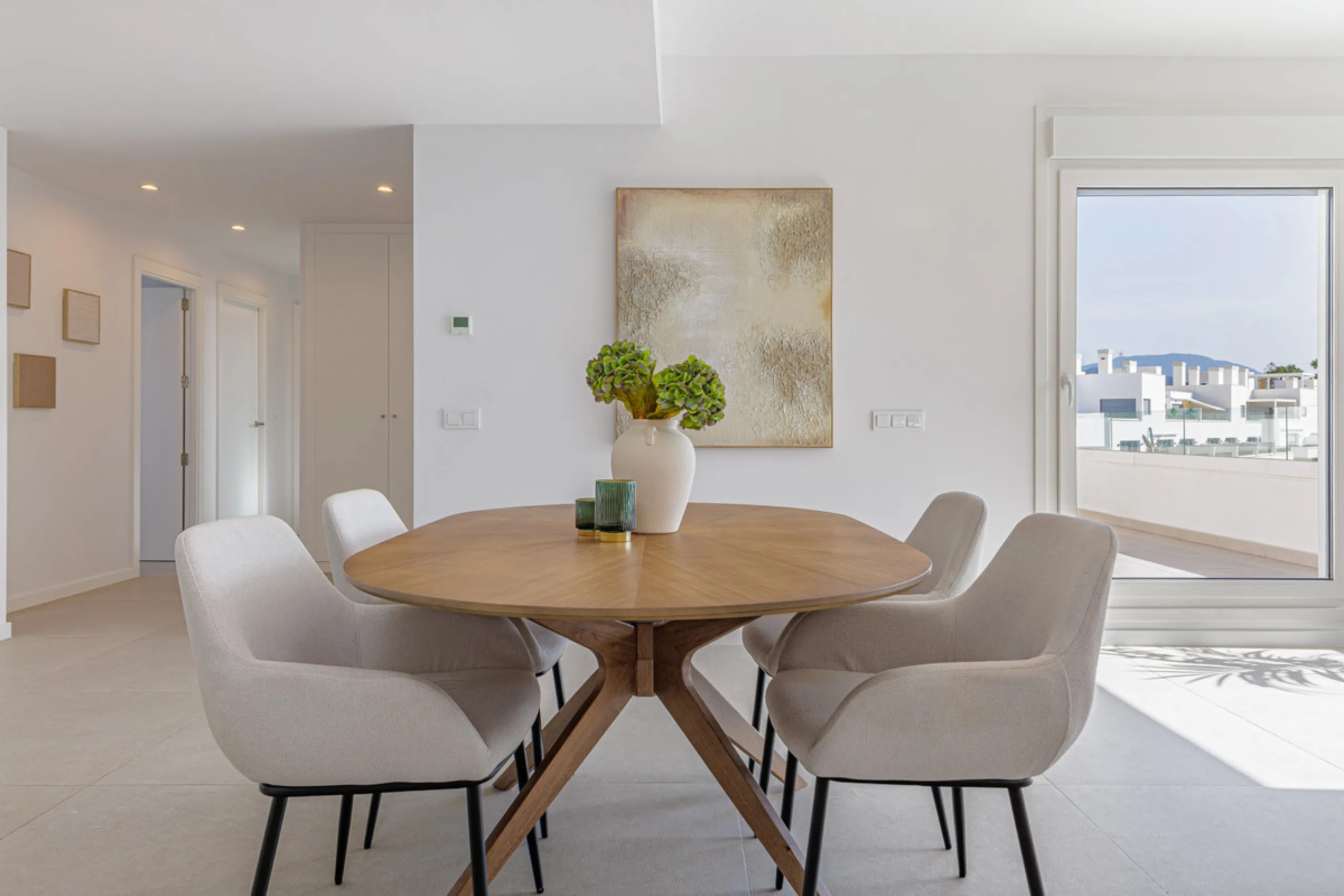 Apartment - Penthouse в продаже в Estepona, Málaga. В доме 3 спален и 2 ванных комнат. Площадь дома 123 м²