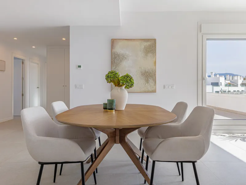 Apartment - Penthouse в продаже в Estepona, Málaga. В доме 3 спален и 2 ванных комнат. Площадь дома 123 м²