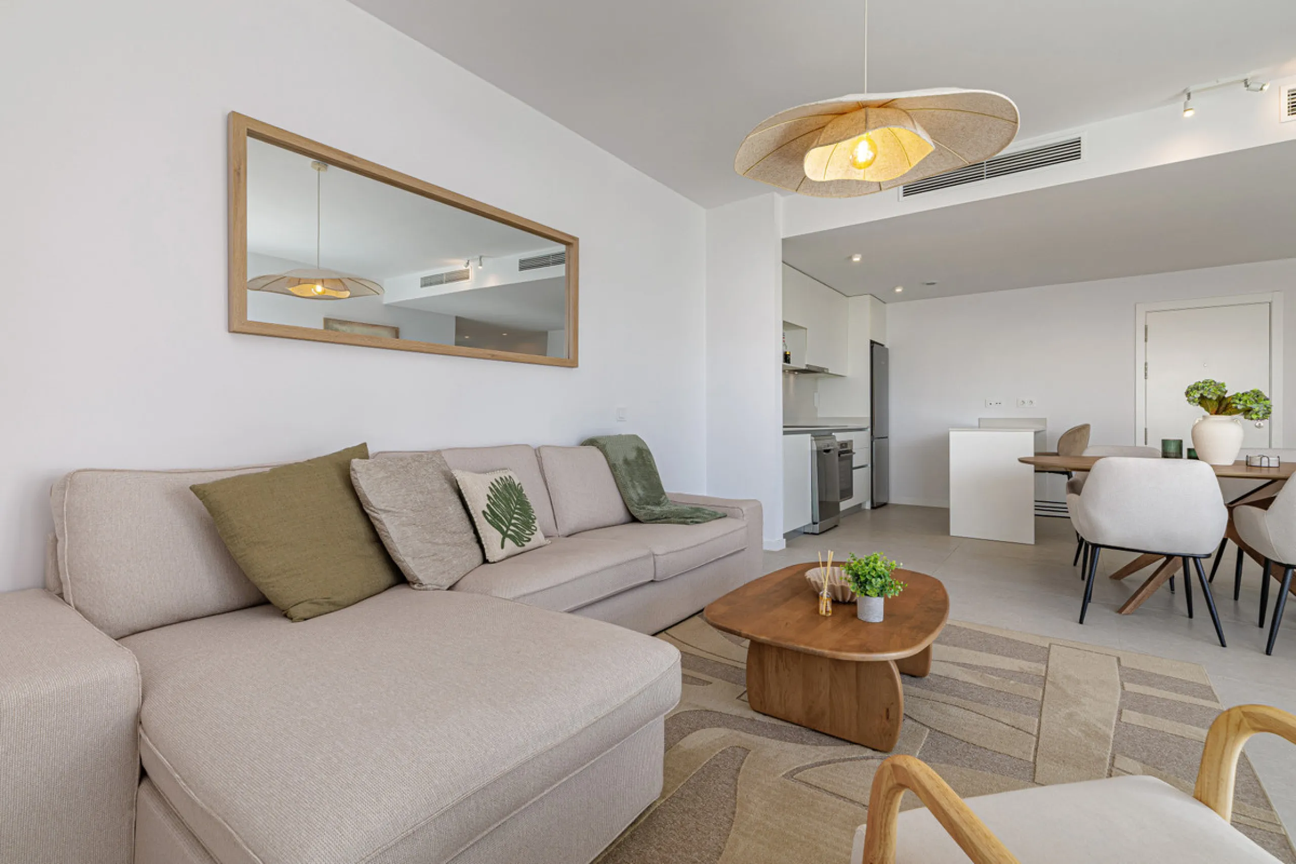 Apartment - Penthouse в продаже в Estepona, Málaga. В доме 3 спален и 2 ванных комнат. Площадь дома 123 м²