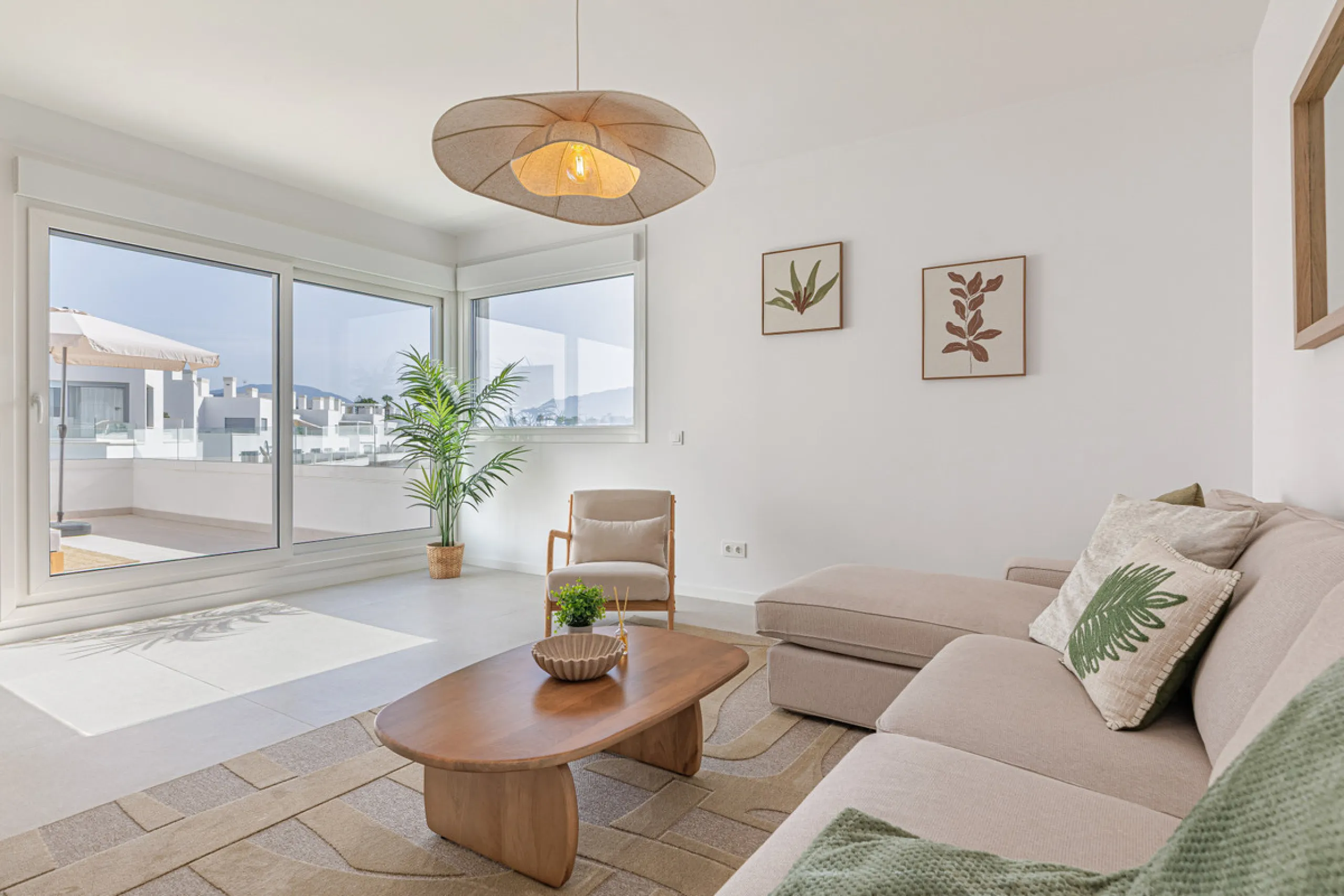 Apartment - Penthouse в продаже в Estepona, Málaga. В доме 3 спален и 2 ванных комнат. Площадь дома 123 м²