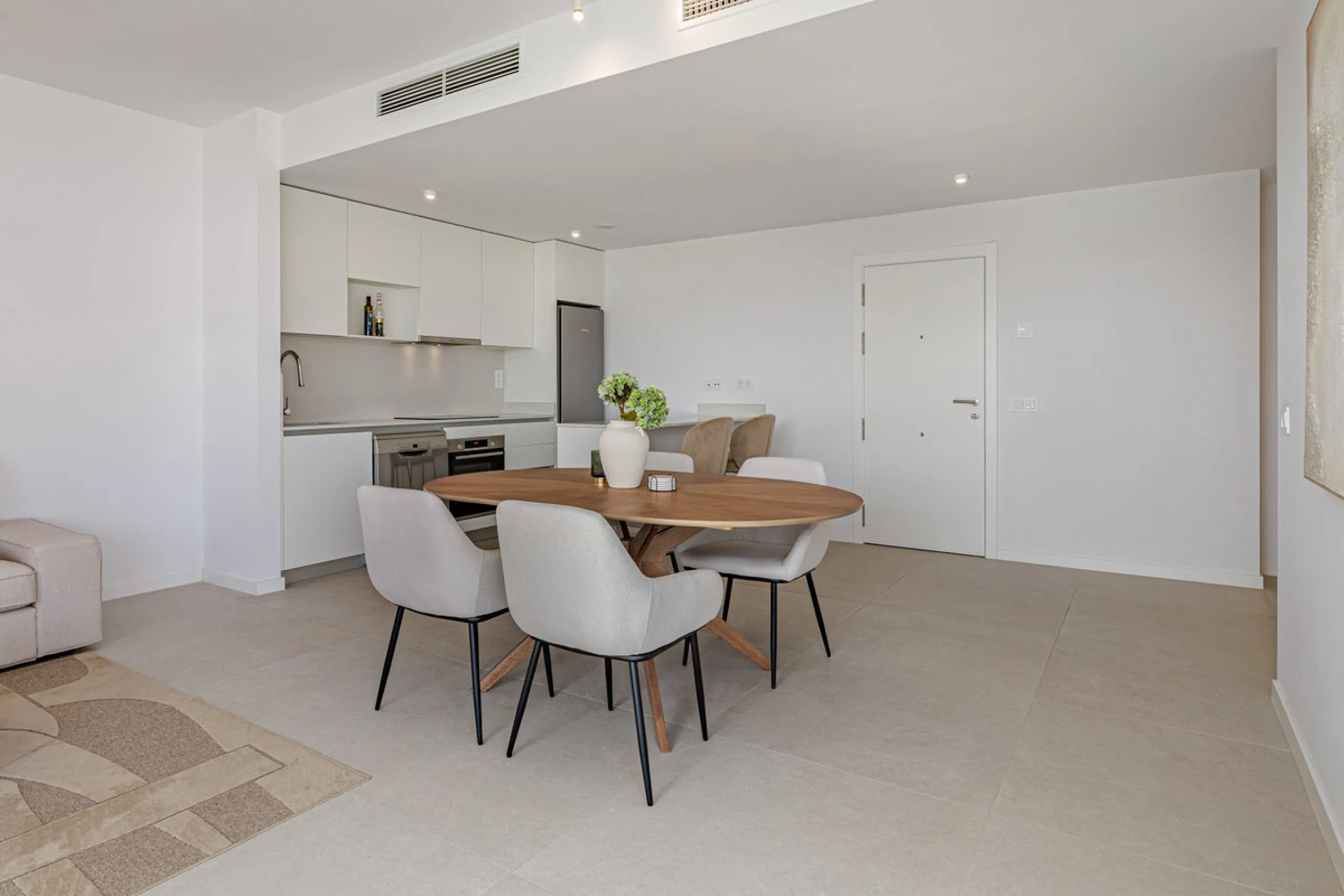 Apartment - Penthouse в продаже в Estepona, Málaga. В доме 3 спален и 2 ванных комнат. Площадь дома 123 м²