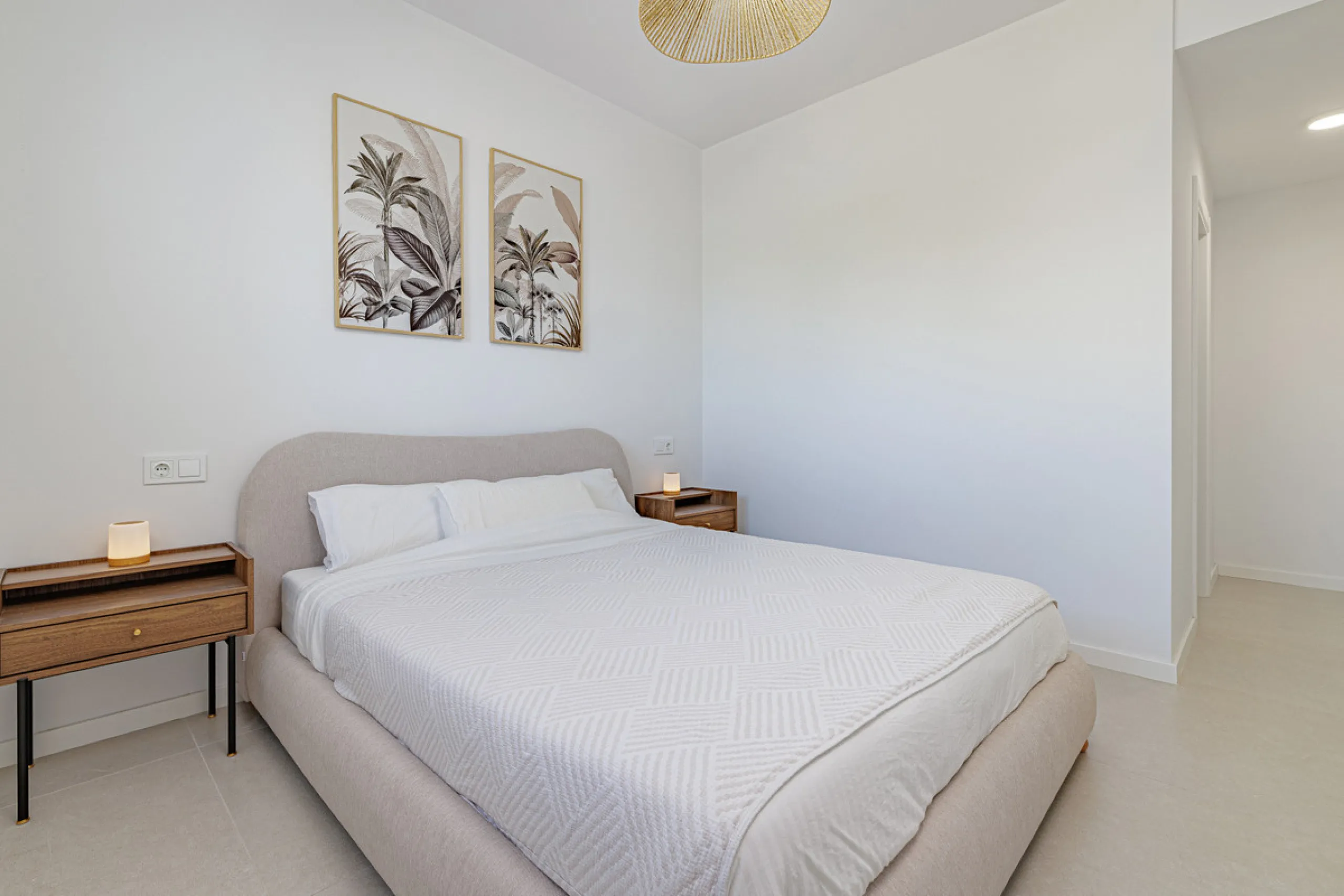Apartment - Penthouse в продаже в Estepona, Málaga. В доме 3 спален и 2 ванных комнат. Площадь дома 123 м²