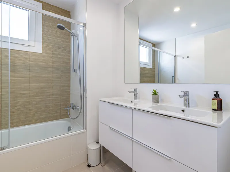 Apartment - Penthouse в продаже в Estepona, Málaga. В доме 3 спален и 2 ванных комнат. Площадь дома 123 м²