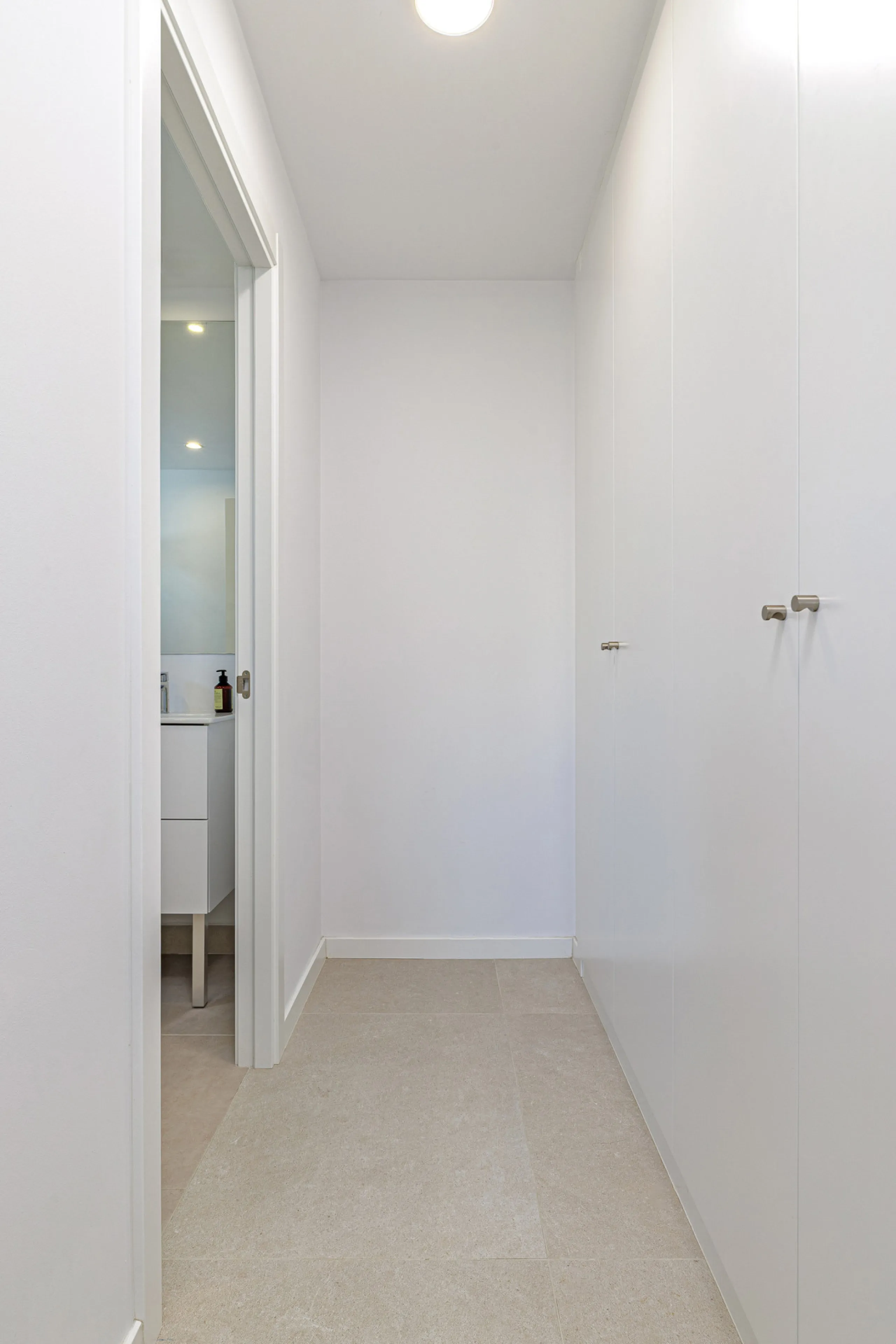 Apartment - Penthouse в продаже в Estepona, Málaga. В доме 3 спален и 2 ванных комнат. Площадь дома 123 м²