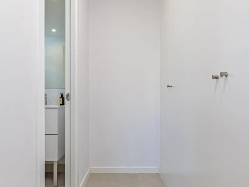 Apartment - Penthouse в продаже в Estepona, Málaga. В доме 3 спален и 2 ванных комнат. Площадь дома 123 м²