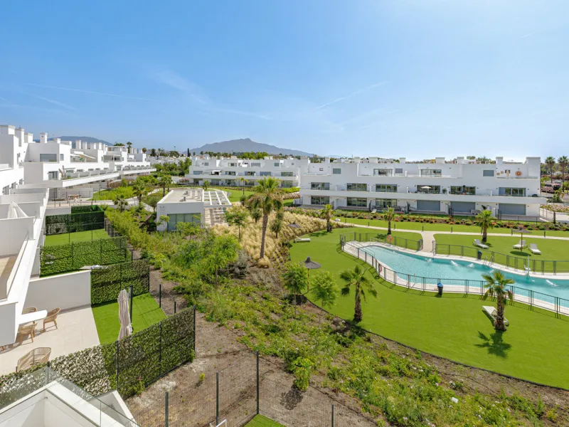 Apartment - Penthouse в продаже в Estepona, Málaga. В доме 3 спален и 2 ванных комнат. Площадь дома 123 м²