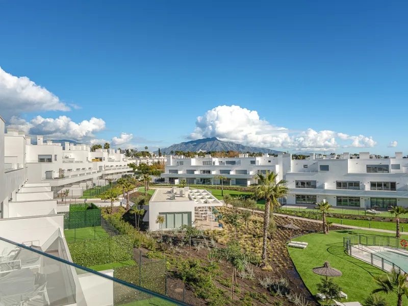 Apartment - Penthouse в продаже в Estepona, Málaga. В доме 3 спален и 2 ванных комнат. Площадь дома 123 м²