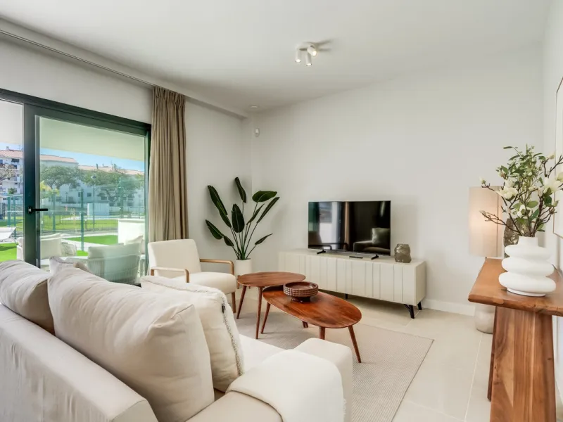 Apartment - Ground Floor Apartment в продаже в Estepona, Málaga. В доме 2 спален и 2 ванных комнат. Площадь дома 110 м²