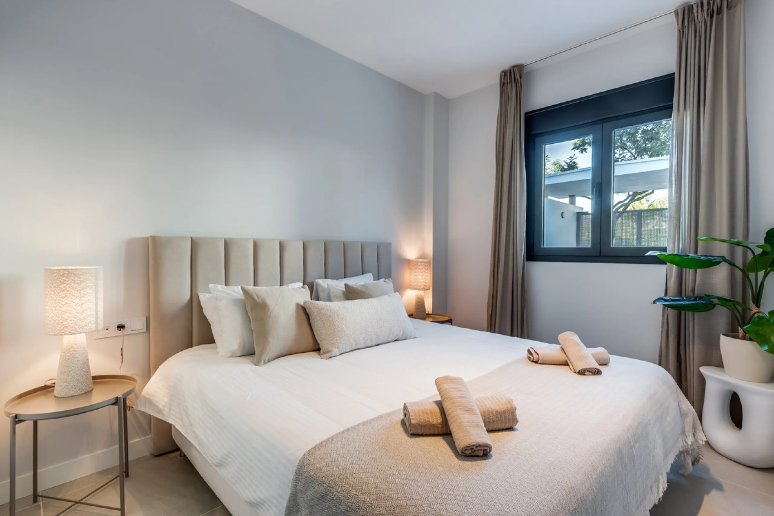 Apartment - Ground Floor Apartment в продаже в Estepona, Málaga. В доме 2 спален и 2 ванных комнат. Площадь дома 110 м²
