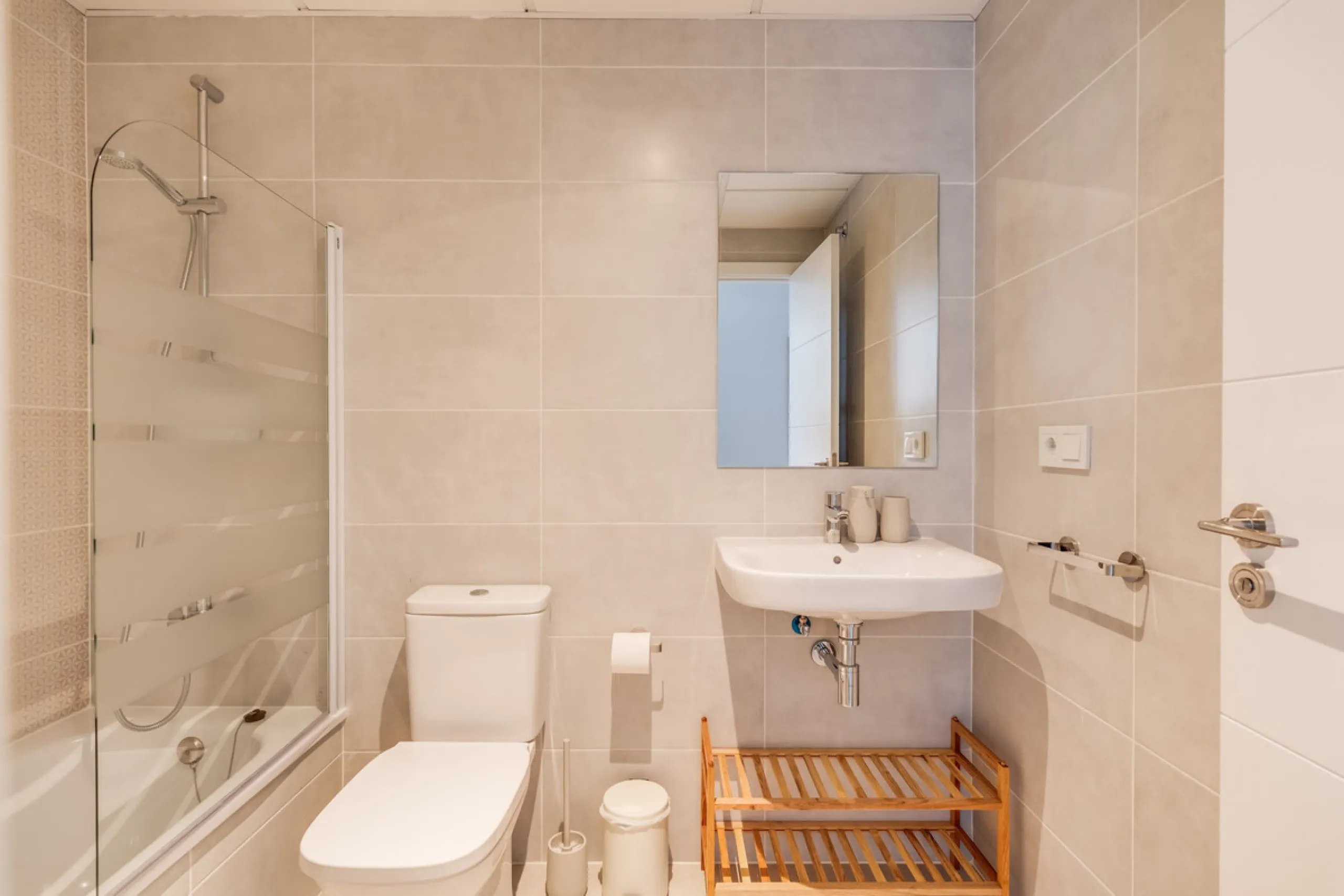 Apartment - Ground Floor Apartment в продаже в Estepona, Málaga. В доме 2 спален и 2 ванных комнат. Площадь дома 110 м²