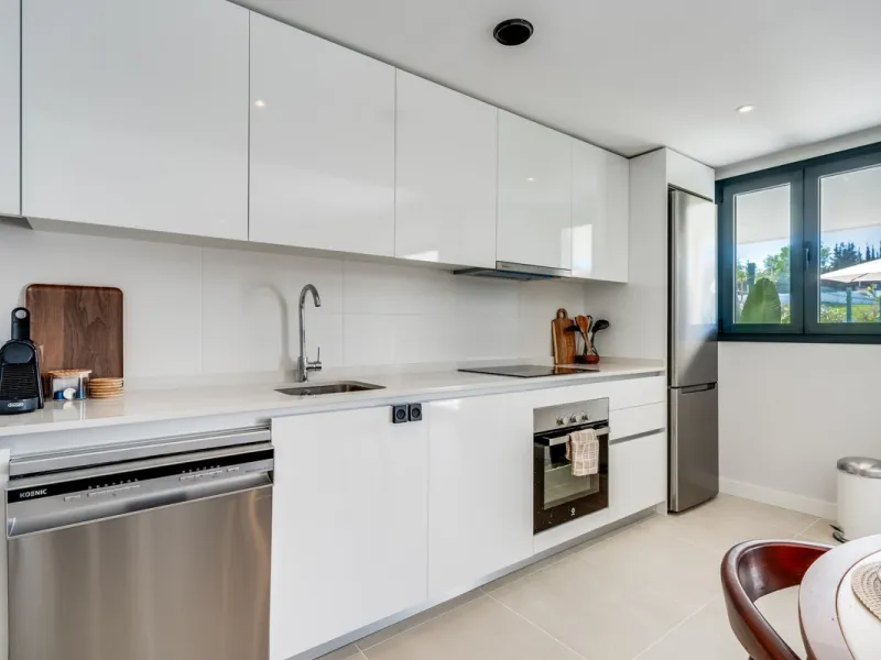 Apartment - Ground Floor Apartment в продаже в Estepona, Málaga. В доме 2 спален и 2 ванных комнат. Площадь дома 110 м²