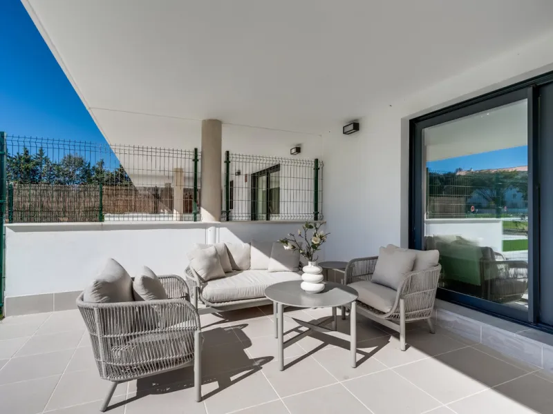 Apartment - Ground Floor Apartment в продаже в Estepona, Málaga. В доме 2 спален и 2 ванных комнат. Площадь дома 110 м²