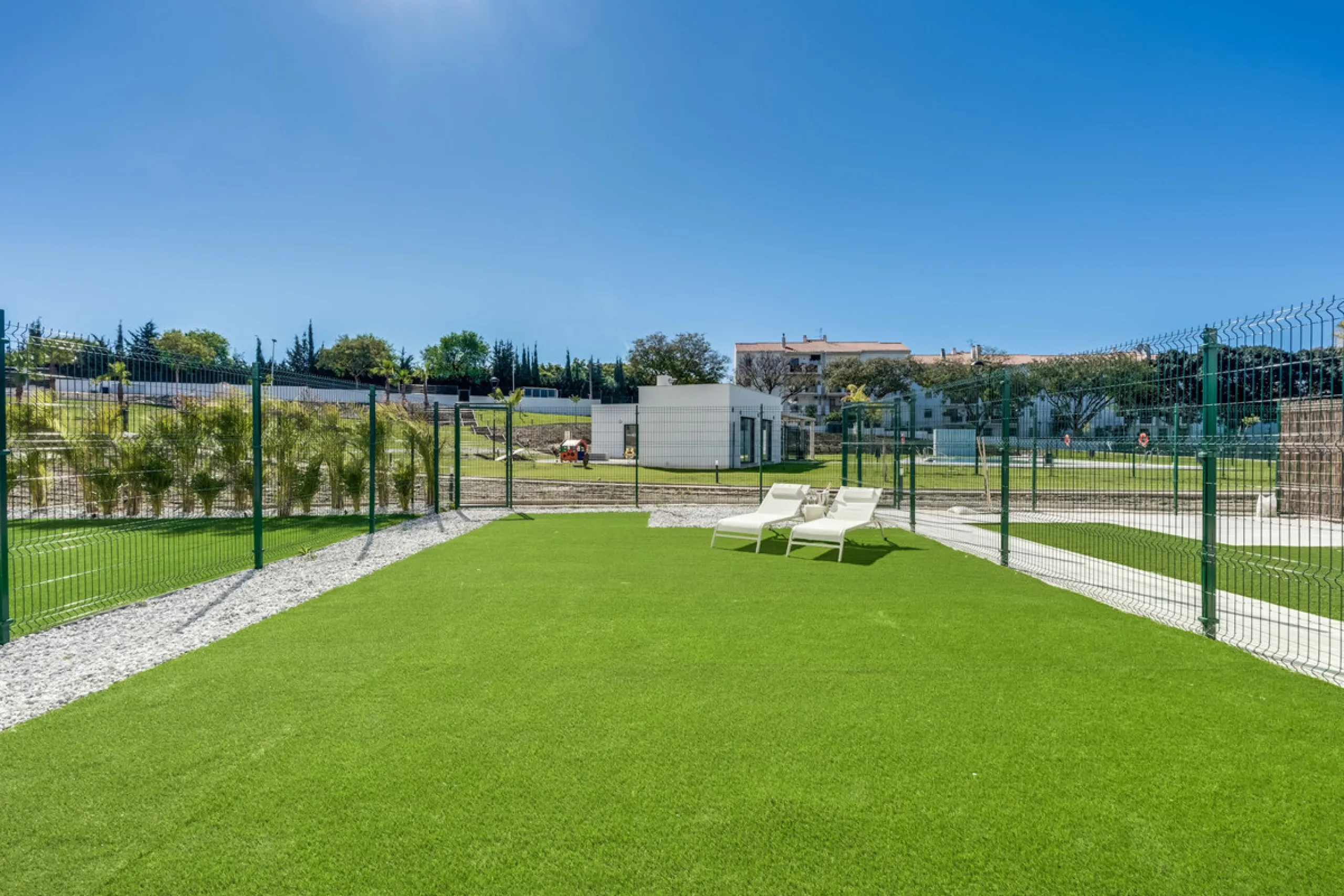 Apartment - Ground Floor Apartment в продаже в Estepona, Málaga. В доме 2 спален и 2 ванных комнат. Площадь дома 110 м²