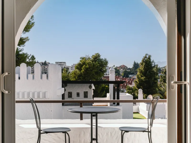 Apartment - Penthouse Duplex в продаже в Marbella, Málaga. В доме 3 спален и 2 ванных комнат. Площадь дома 105 м²