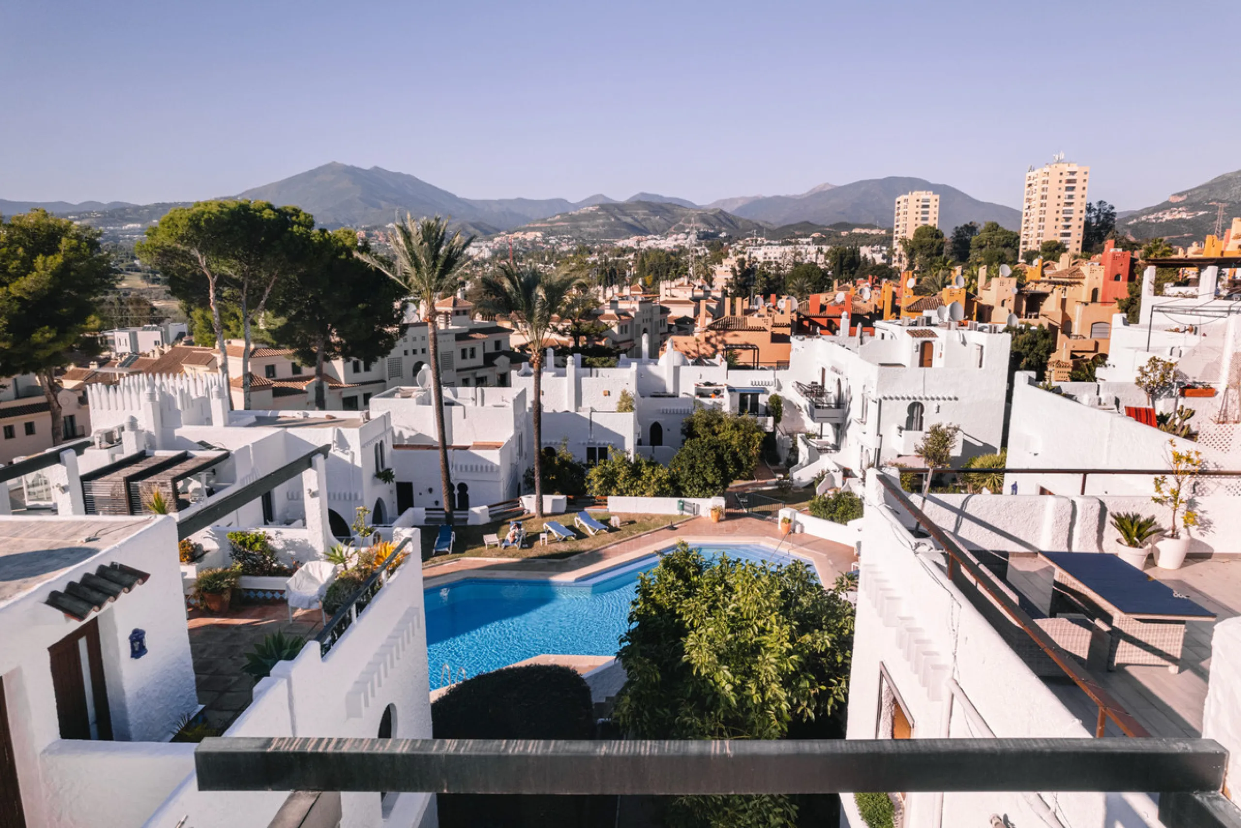 Apartment - Penthouse Duplex в продаже в Marbella, Málaga. В доме 3 спален и 2 ванных комнат. Площадь дома 105 м²