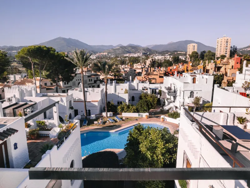 Apartment - Penthouse Duplex в продаже в Marbella, Málaga. В доме 3 спален и 2 ванных комнат. Площадь дома 105 м²