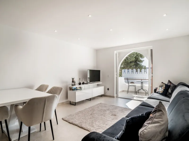 Apartment - Penthouse Duplex в продаже в Marbella, Málaga. В доме 3 спален и 2 ванных комнат. Площадь дома 105 м²