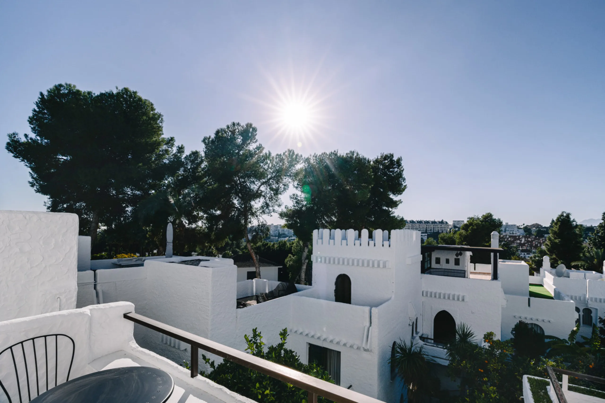 Apartment - Penthouse Duplex в продаже в Marbella, Málaga. В доме 3 спален и 2 ванных комнат. Площадь дома 105 м²