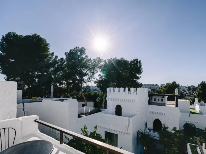 Apartment - Penthouse Duplex в продаже в Marbella, Málaga. В доме 3 спален и 2 ванных комнат. Площадь дома 105 м²
