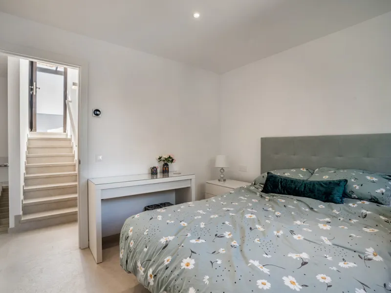 Apartment - Penthouse Duplex в продаже в Marbella, Málaga. В доме 3 спален и 2 ванных комнат. Площадь дома 105 м²