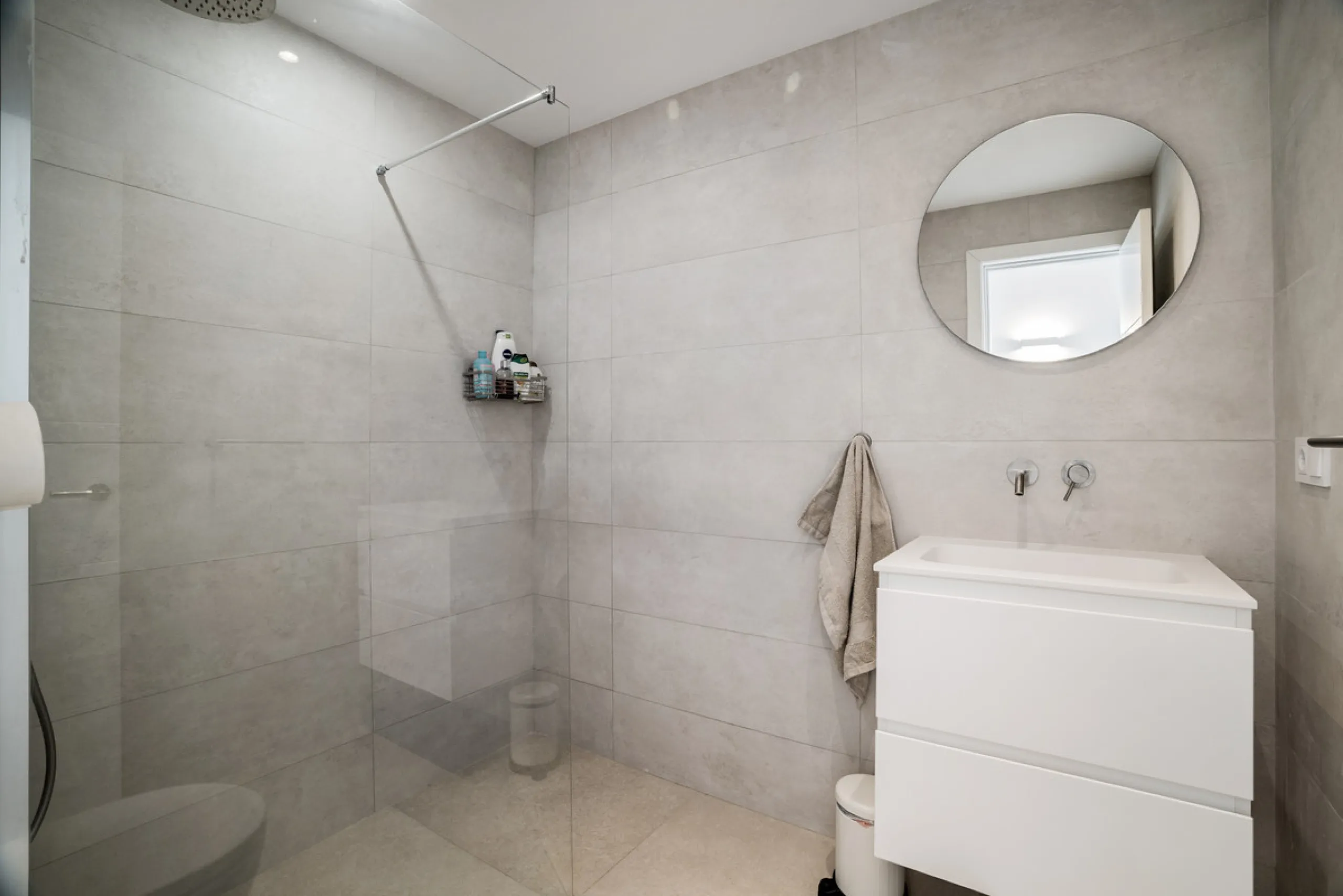 Apartment - Penthouse Duplex в продаже в Marbella, Málaga. В доме 3 спален и 2 ванных комнат. Площадь дома 105 м²