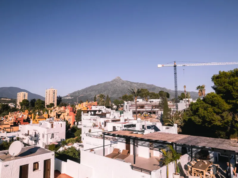 Apartment - Penthouse Duplex в продаже в Marbella, Málaga. В доме 3 спален и 2 ванных комнат. Площадь дома 105 м²