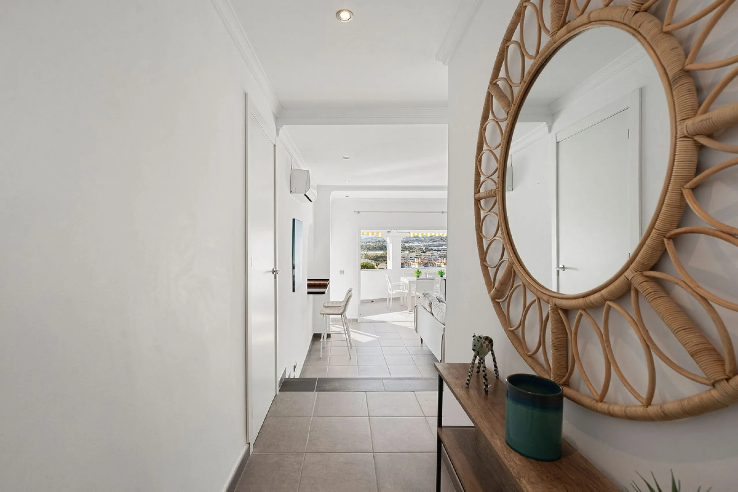 House - Semi-Detached House в продаже в Marbella, Málaga. В доме 3 спален и 3 ванных комнат. Площадь дома 114 м². Площадь участка 179 м²