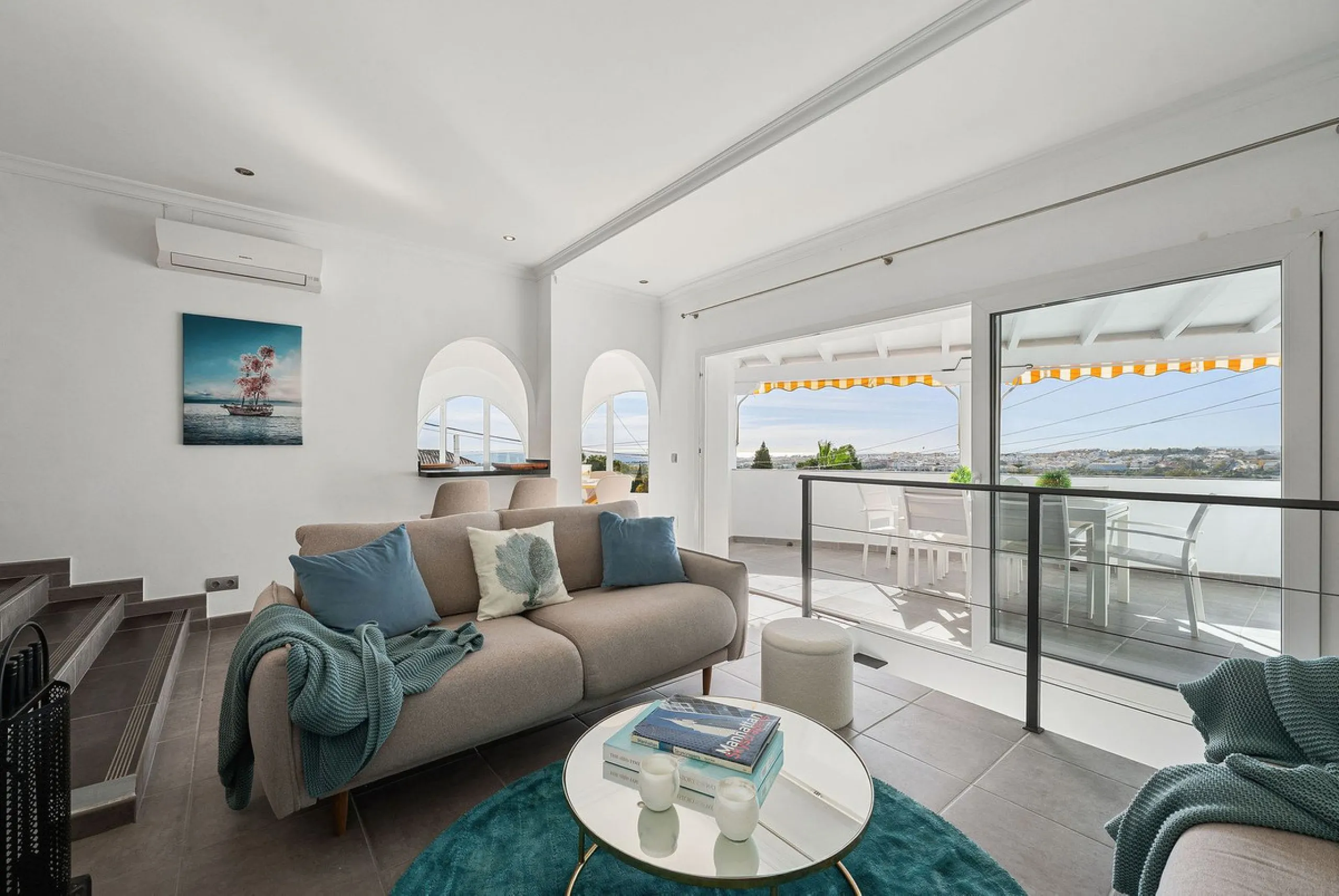 House - Semi-Detached House в продаже в Marbella, Málaga. В доме 3 спален и 3 ванных комнат. Площадь дома 114 м². Площадь участка 179 м²