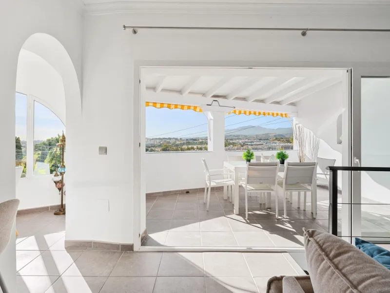 House - Semi-Detached House в продаже в Marbella, Málaga. В доме 3 спален и 3 ванных комнат. Площадь дома 114 м². Площадь участка 179 м²