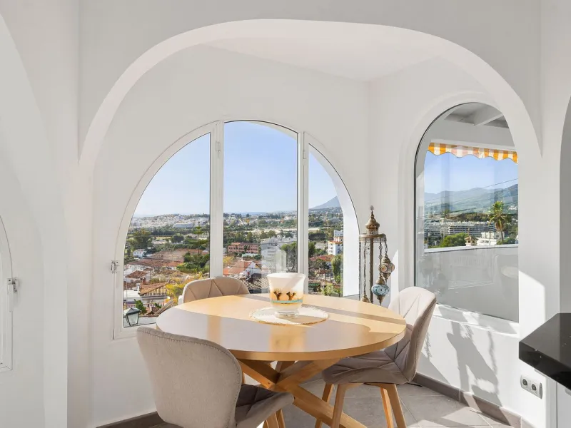 House - Semi-Detached House в продаже в Marbella, Málaga. В доме 3 спален и 3 ванных комнат. Площадь дома 114 м². Площадь участка 179 м²