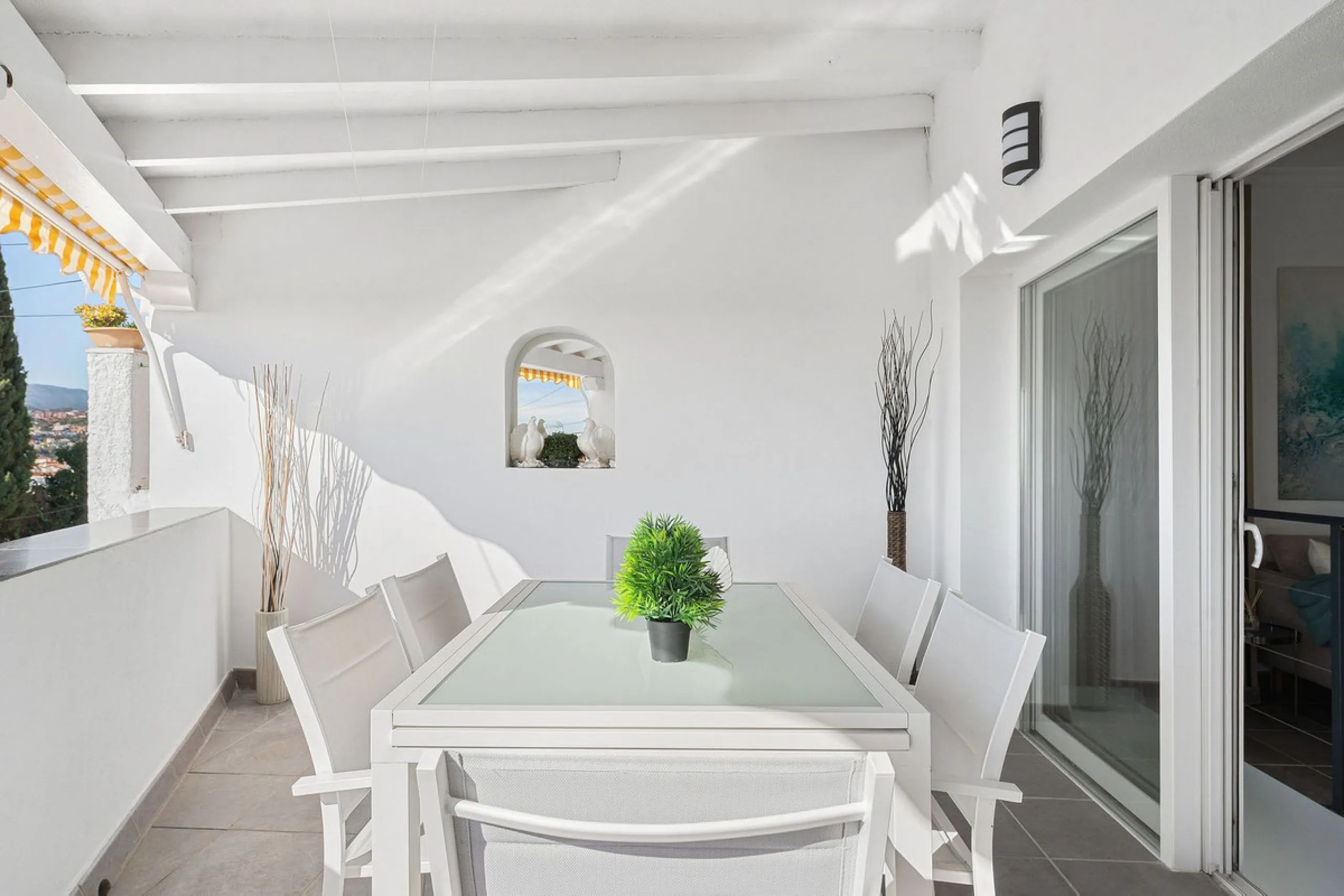 House - Semi-Detached House в продаже в Marbella, Málaga. В доме 3 спален и 3 ванных комнат. Площадь дома 114 м². Площадь участка 179 м²