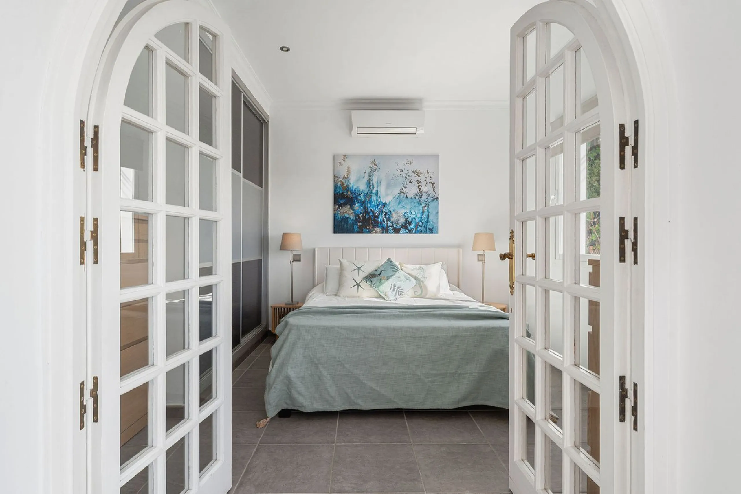 House - Semi-Detached House в продаже в Marbella, Málaga. В доме 3 спален и 3 ванных комнат. Площадь дома 114 м². Площадь участка 179 м²