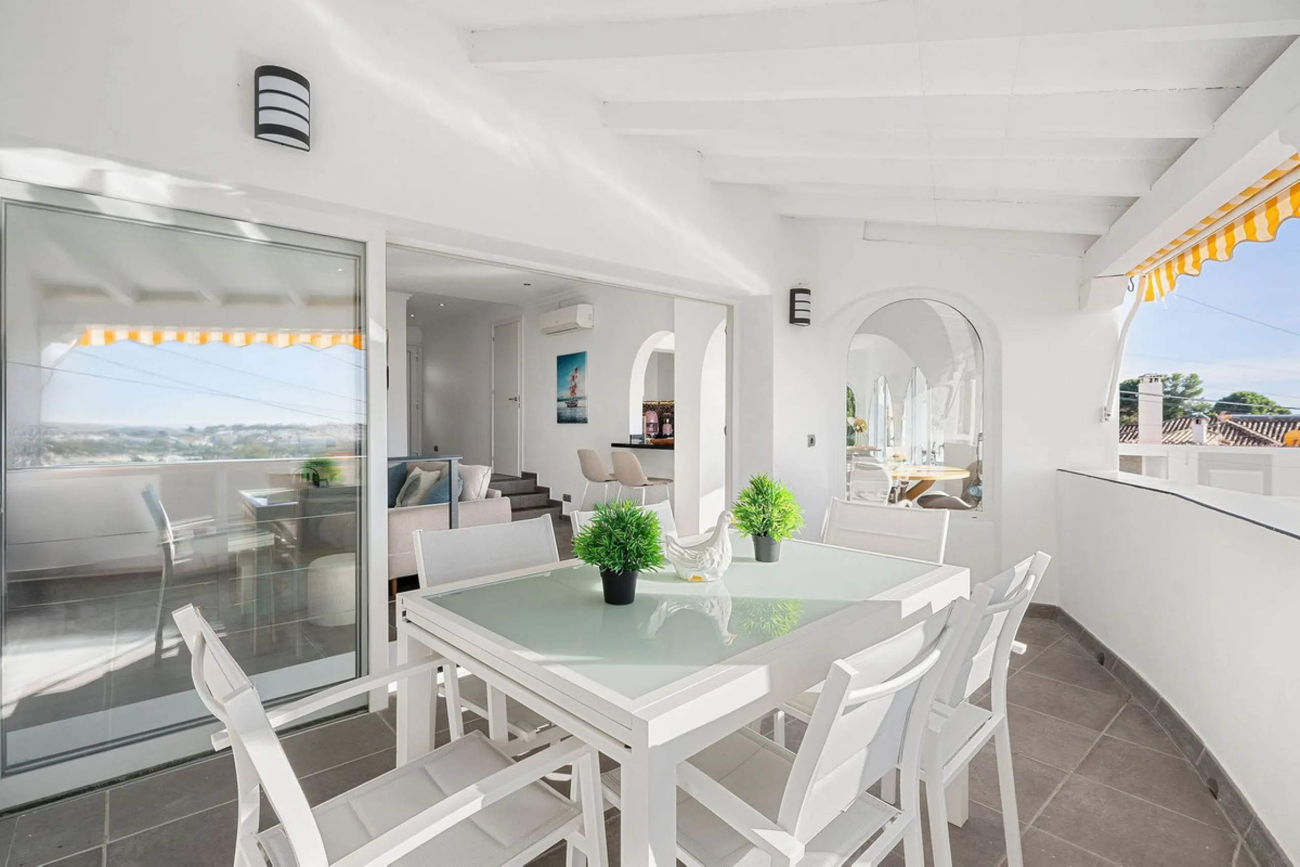 House - Semi-Detached House в продаже в Marbella, Málaga. В доме 3 спален и 3 ванных комнат. Площадь дома 114 м². Площадь участка 179 м²