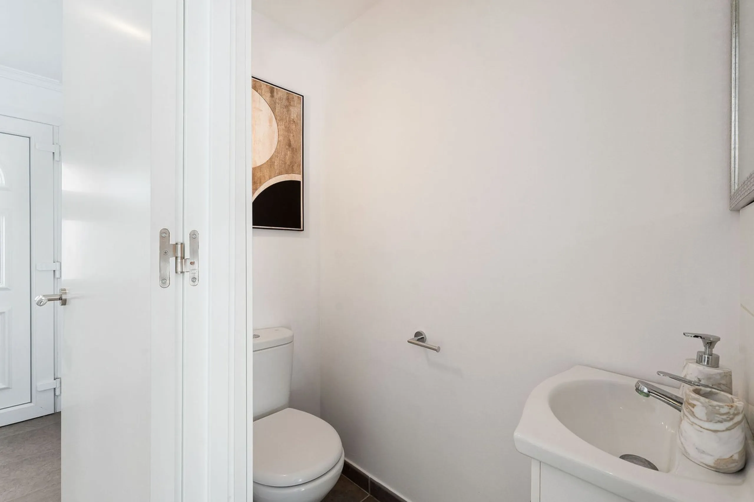 House - Semi-Detached House в продаже в Marbella, Málaga. В доме 3 спален и 3 ванных комнат. Площадь дома 114 м². Площадь участка 179 м²