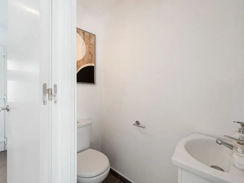 House - Semi-Detached House в продаже в Marbella, Málaga. В доме 3 спален и 3 ванных комнат. Площадь дома 114 м². Площадь участка 179 м²