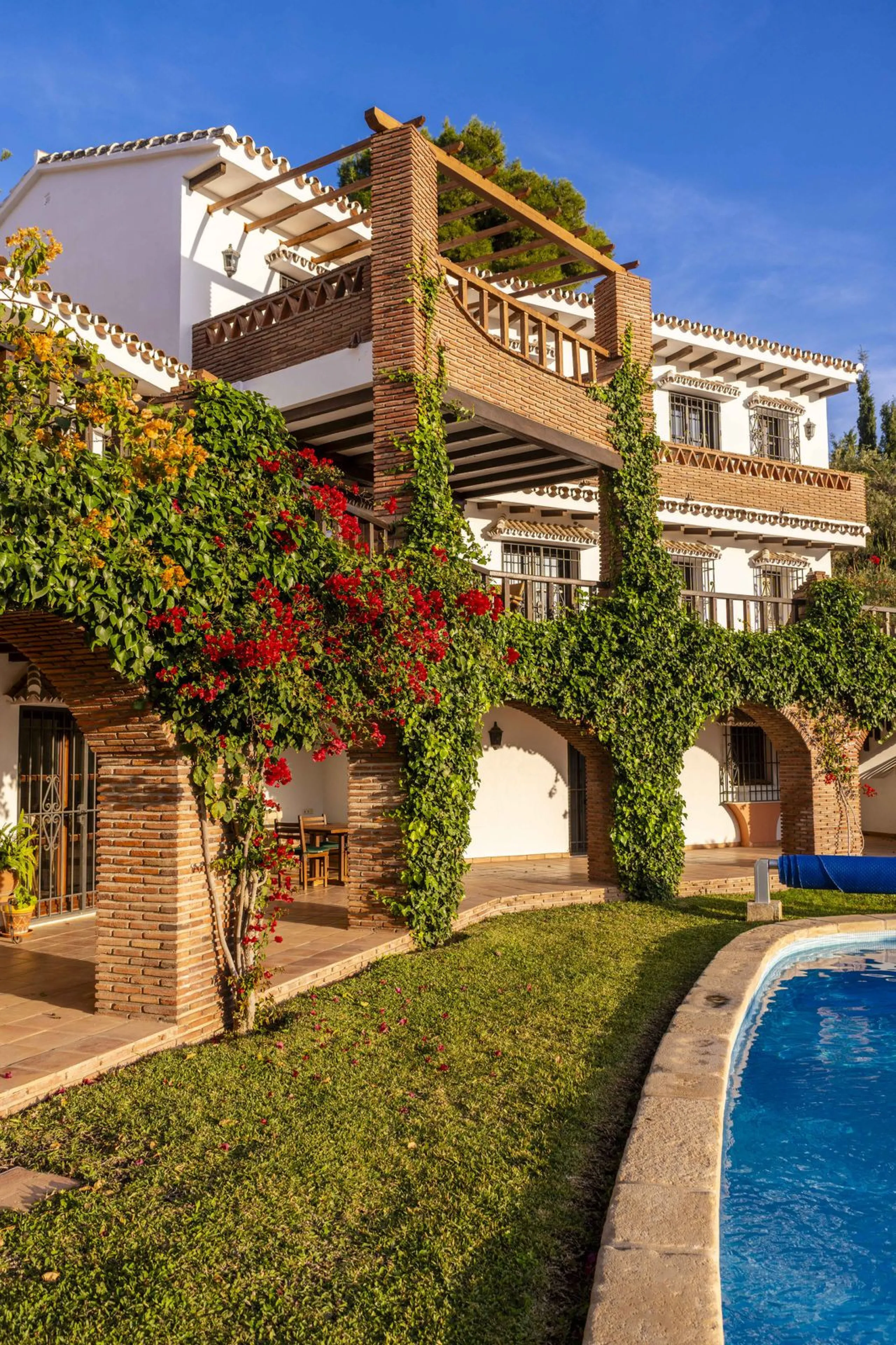Exceptional Opportunity! Stunning Country-Style Villa with Panoramic Views – Lomas de Mijas