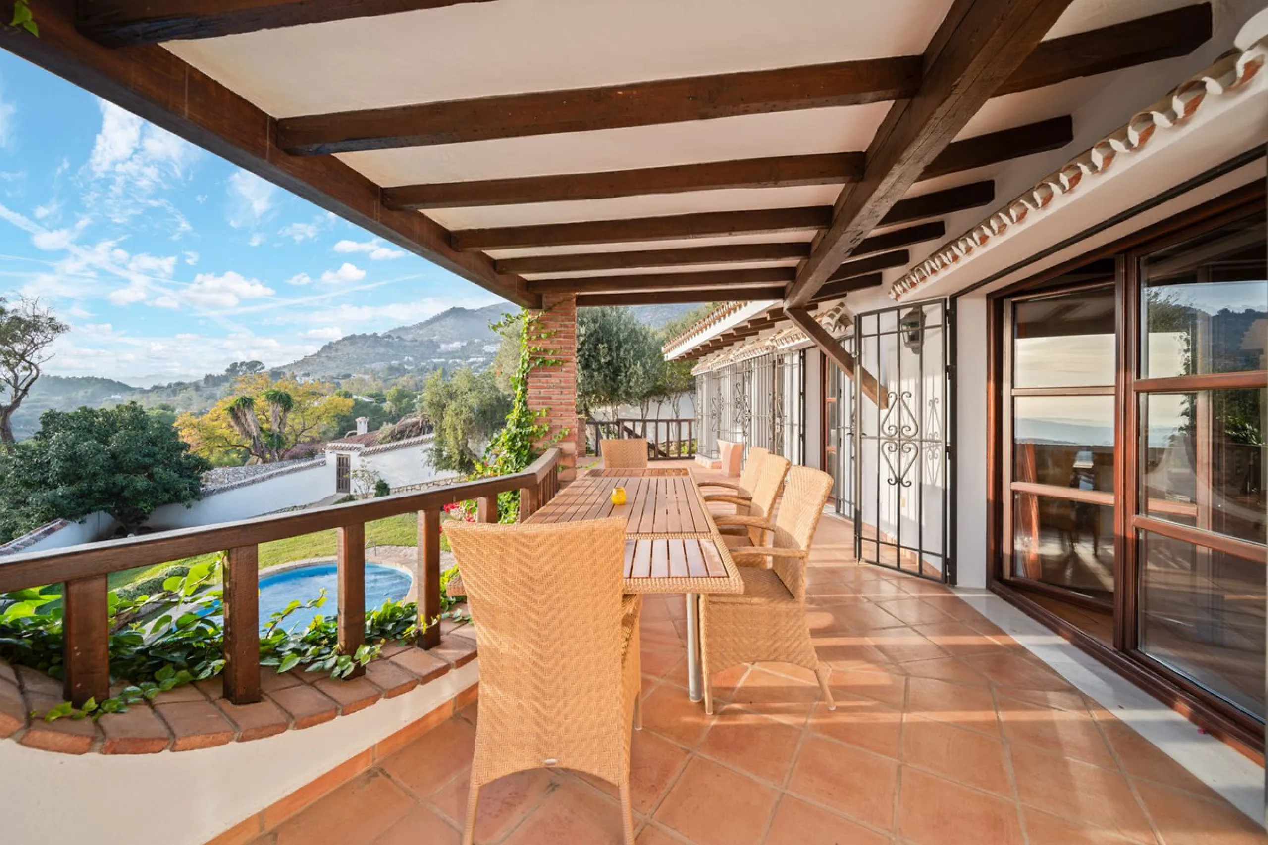 Exceptional Opportunity! Stunning Country-Style Villa with Panoramic Views – Lomas de Mijas