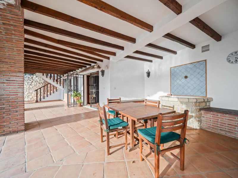 Exceptional Opportunity! Stunning Country-Style Villa with Panoramic Views – Lomas de Mijas