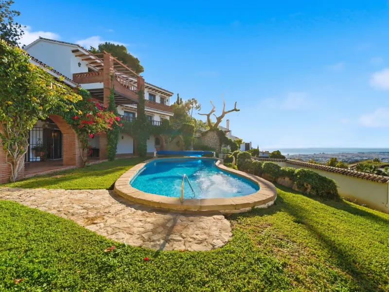 Exceptional Opportunity! Stunning Country-Style Villa with Panoramic Views – Lomas de Mijas
