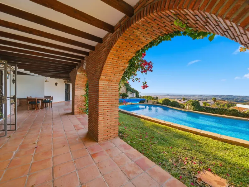 Exceptional Opportunity! Stunning Country-Style Villa with Panoramic Views – Lomas de Mijas