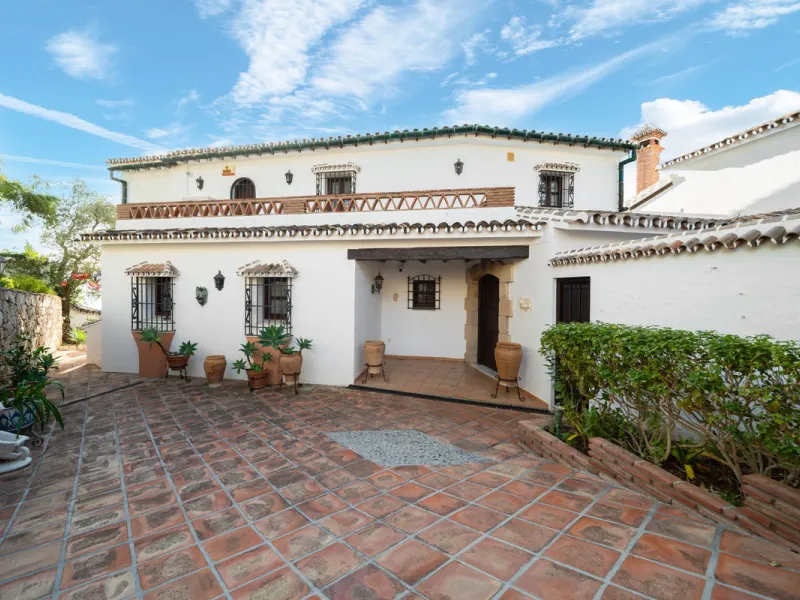 Exceptional Opportunity! Stunning Country-Style Villa with Panoramic Views – Lomas de Mijas