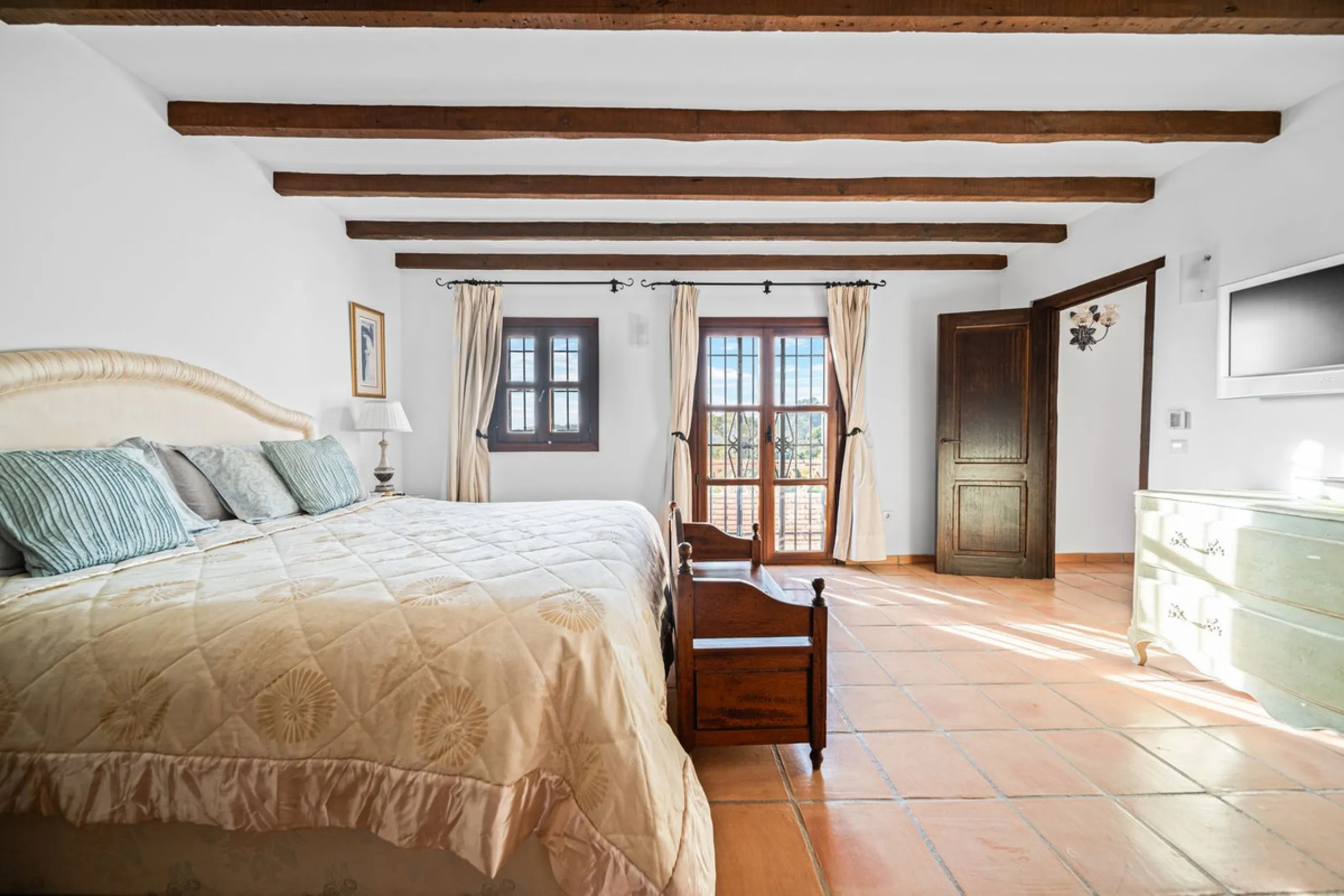 Exceptional Opportunity! Stunning Country-Style Villa with Panoramic Views – Lomas de Mijas