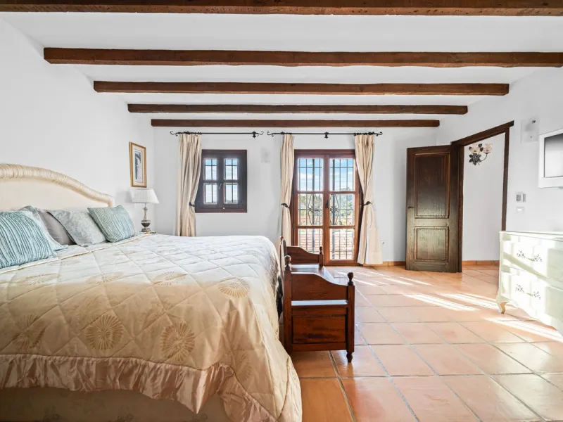 Exceptional Opportunity! Stunning Country-Style Villa with Panoramic Views – Lomas de Mijas