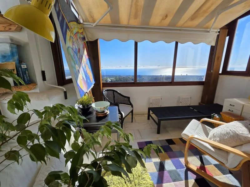 BREATHTAKING SEA VIEWS from every corner of this apartment!!!