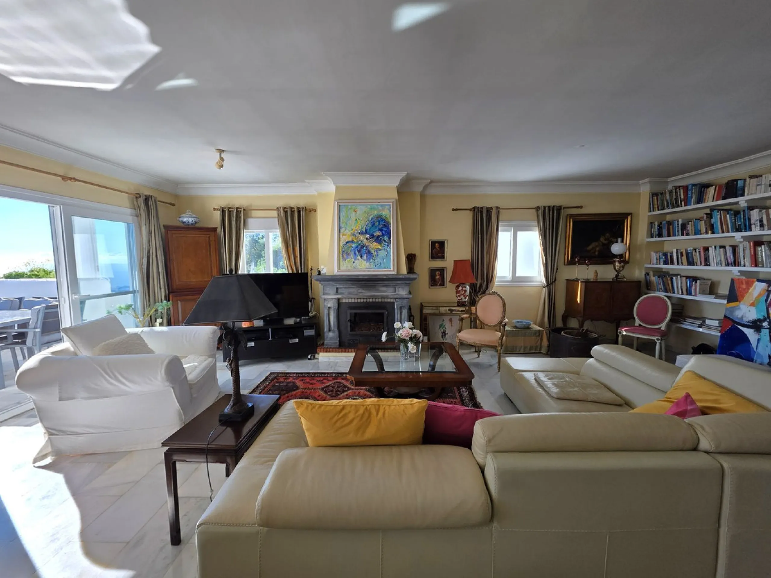 BREATHTAKING SEA VIEWS from every corner of this apartment!!!