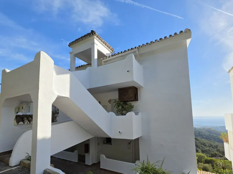 BREATHTAKING SEA VIEWS from every corner of this apartment!!!